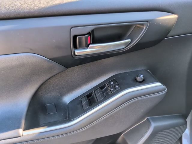 Used 2024 Toyota Highlander XLE image 14