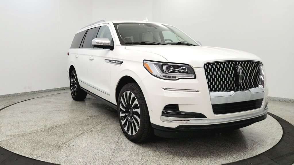 Used 2024 Lincoln Navigator Black Label AWD/4WD image 7