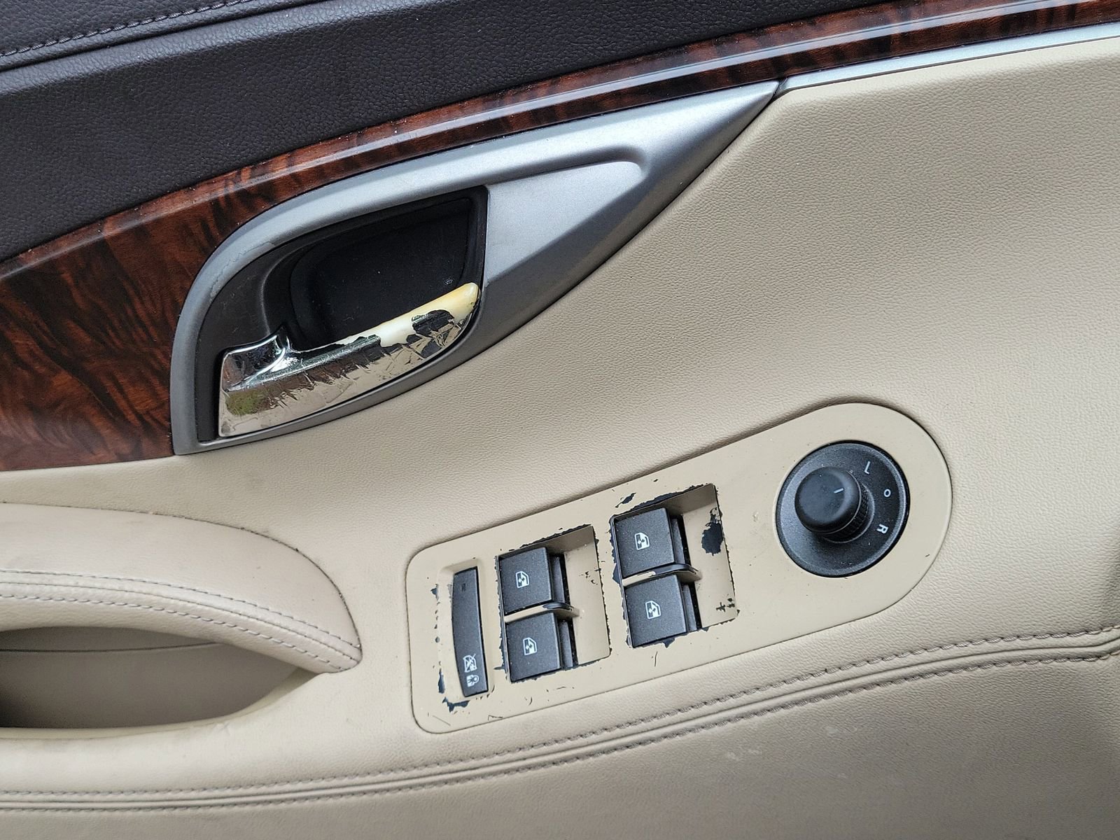 Used 2010 Buick LaCrosse CXL FWD image 15