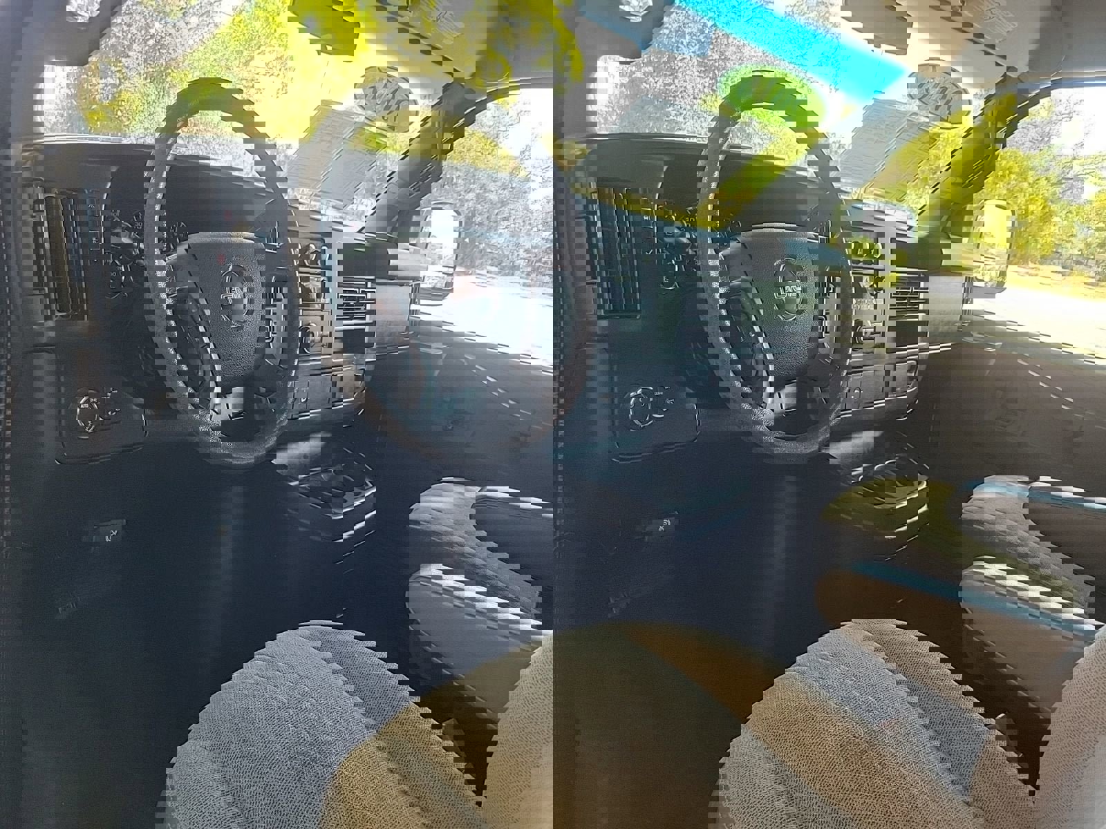 Used 2016 GMC Savana 2500 image 26