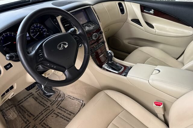 Used 2016 INFINITI QX50 AWD w/ Premium Plus Package image 10