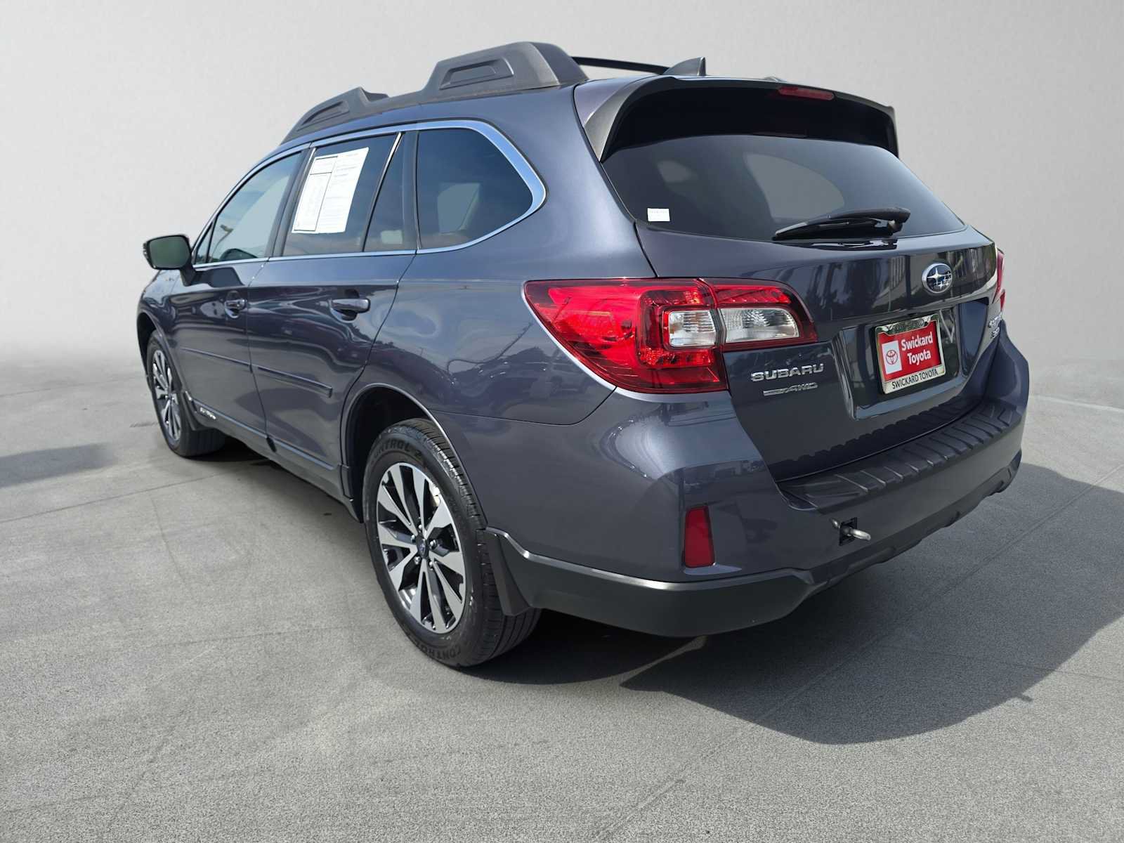 Used 2017 Subaru Outback 3.6R Limited w/ Popular Package #5 AWD/4WD image 5
