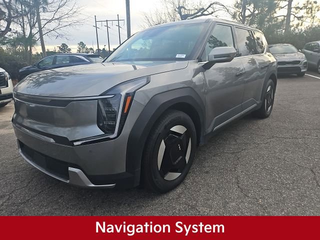 Used 2024 Kia EV9 Light Long Range image 2