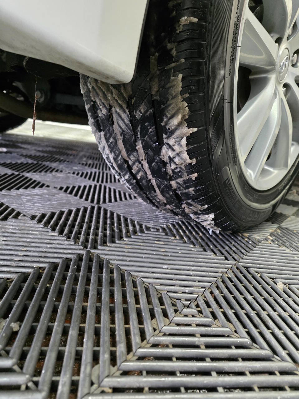 Used 2015 INFINITI Q50 image 33