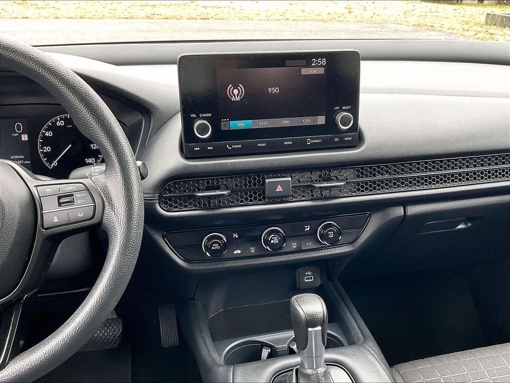 Used 2023 Honda HR-V LX image 18