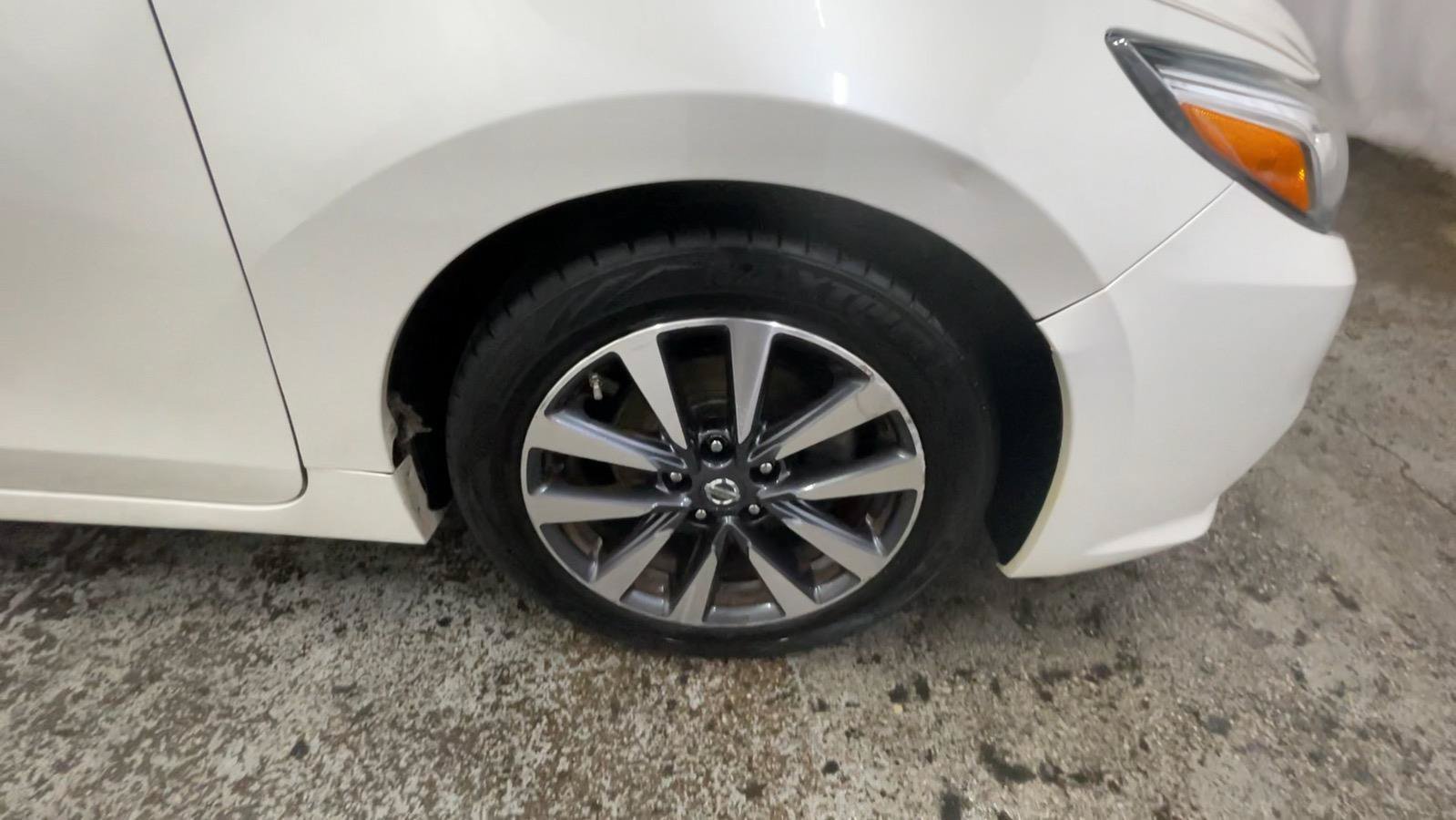 Used 2017 Nissan Altima 2.5 SV FWD image 19