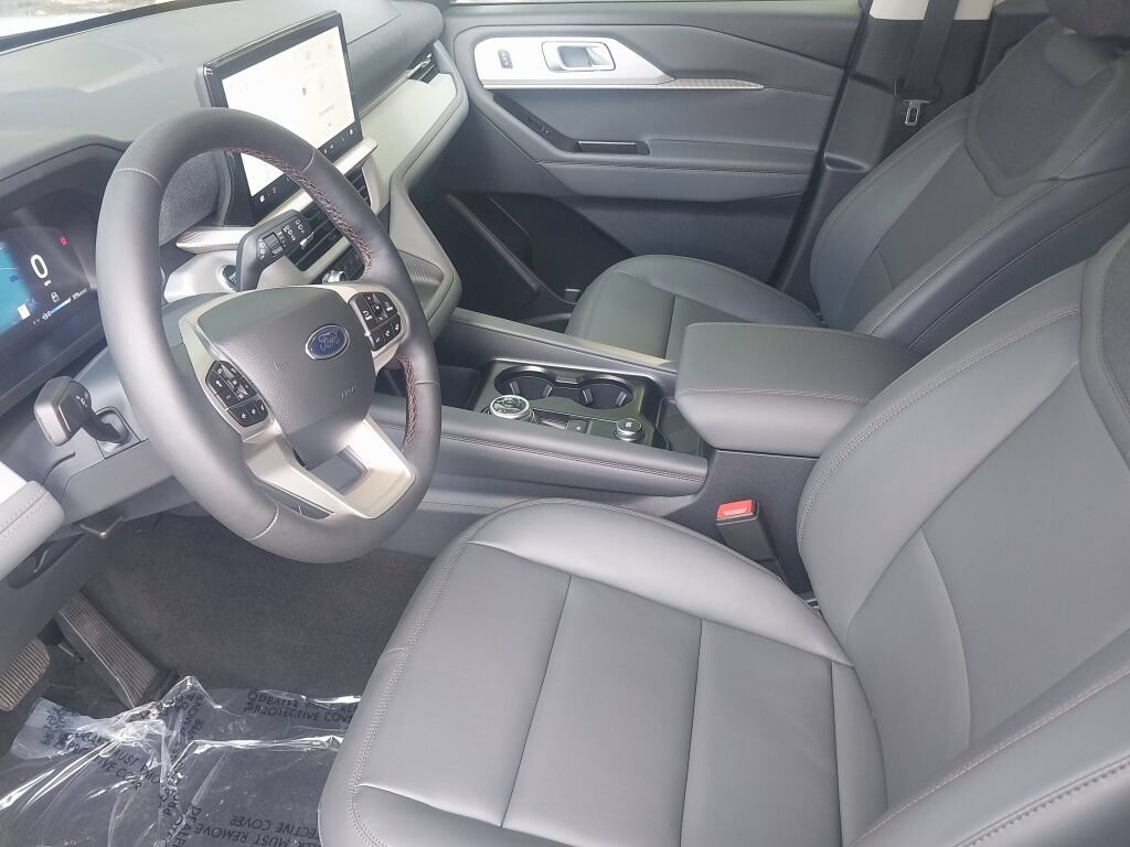 New 2026 Ford Explorer Active w/ Active Comfort Package AWD/4WD image 5