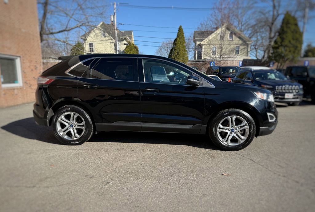 Used 2017 Ford Edge Titanium w/ Equipment Group 301A image 4