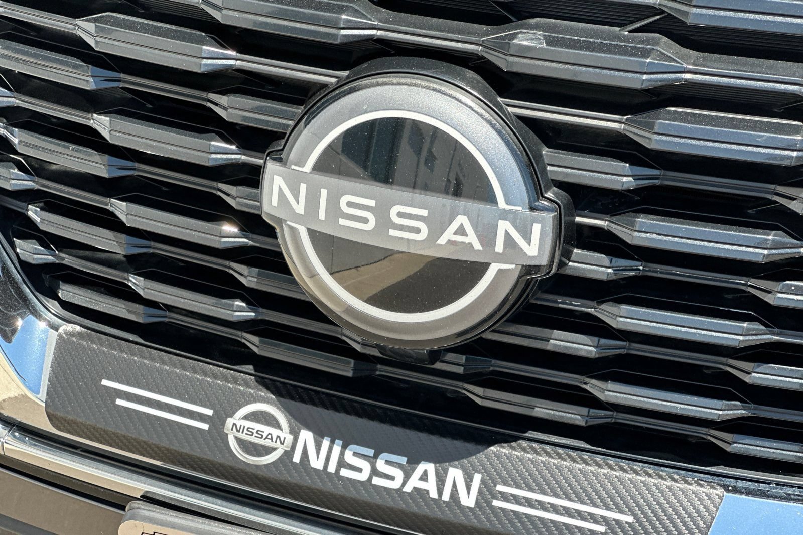 Used 2023 Nissan Rogue SV FWD image 38