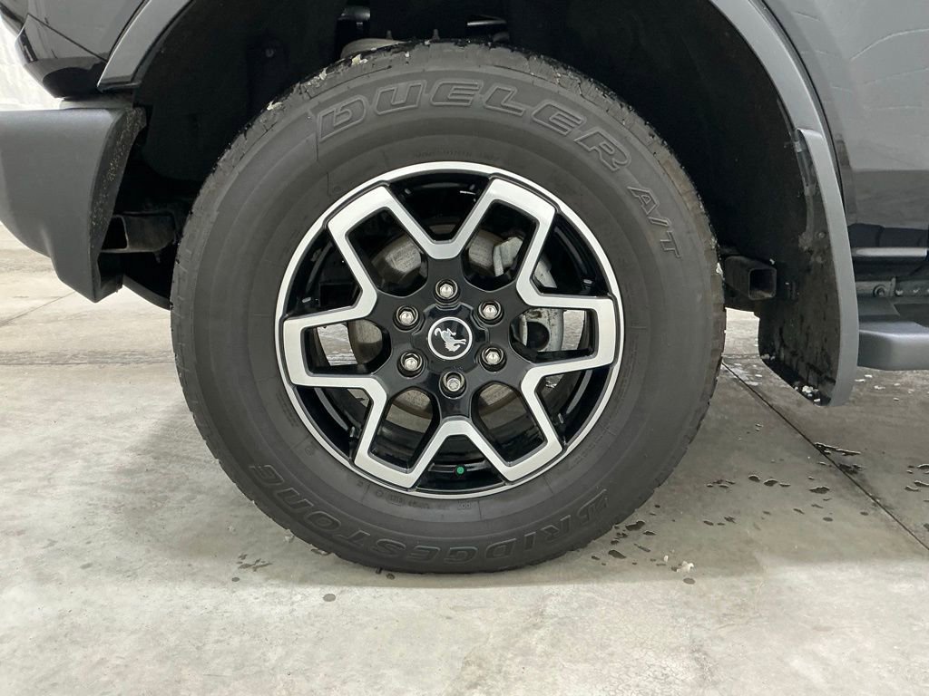 Used 2023 Ford Bronco Outer Banks image 8