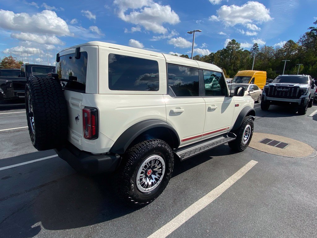 New 2026 Ford Bronco Outer Banks w/ Sasquatch Package AWD/4WD image 7