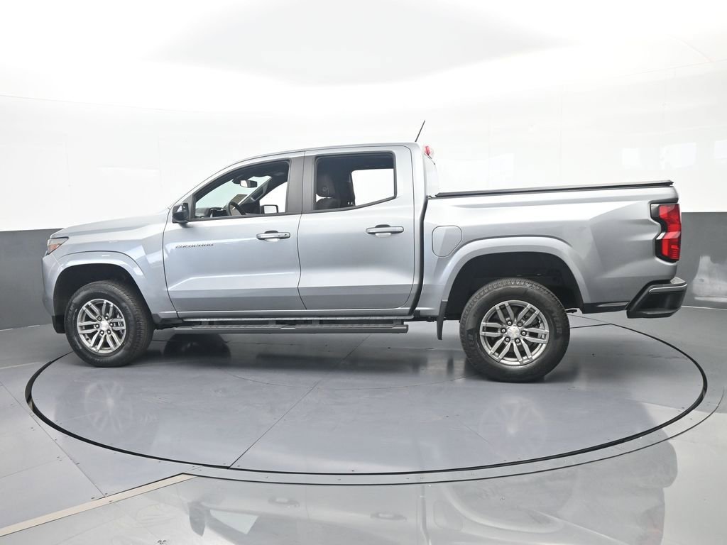 Used 2023 Chevrolet Colorado LT RWD image 3