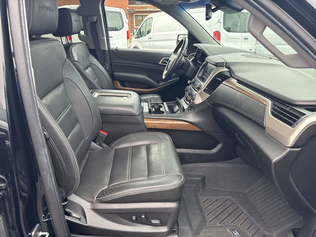Used 2019 GMC Yukon Denali w/ Denali Ultimate Package image 28