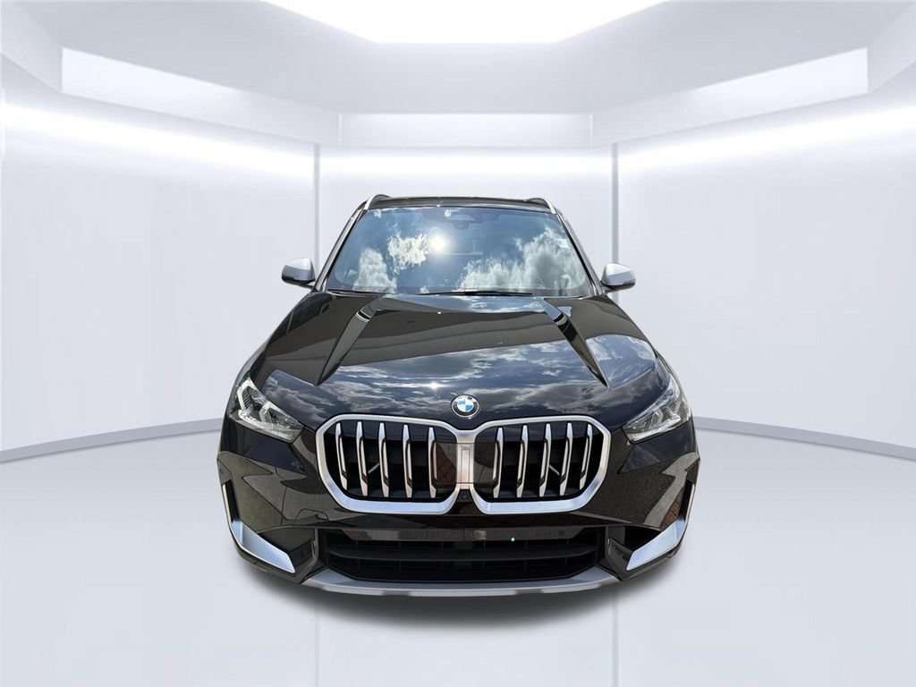 Used 2023 BMW X1 xDrive28i w/ Premium Package AWD/4WD image 2
