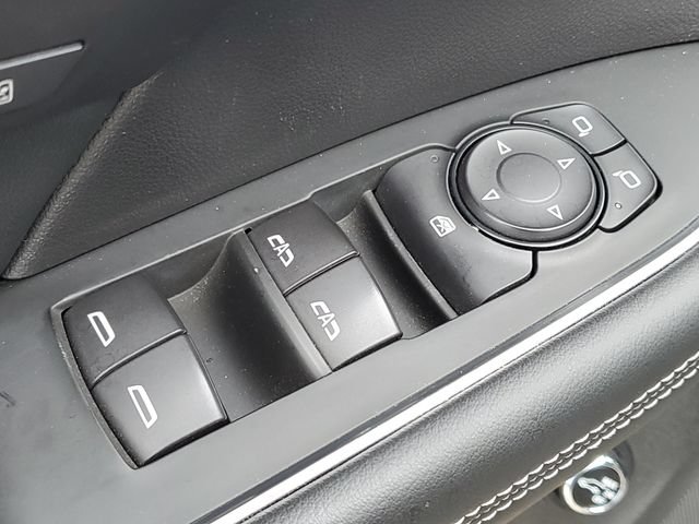 Used 2022 Buick Envision Avenir w/ Technology Package II AWD/4WD image 18