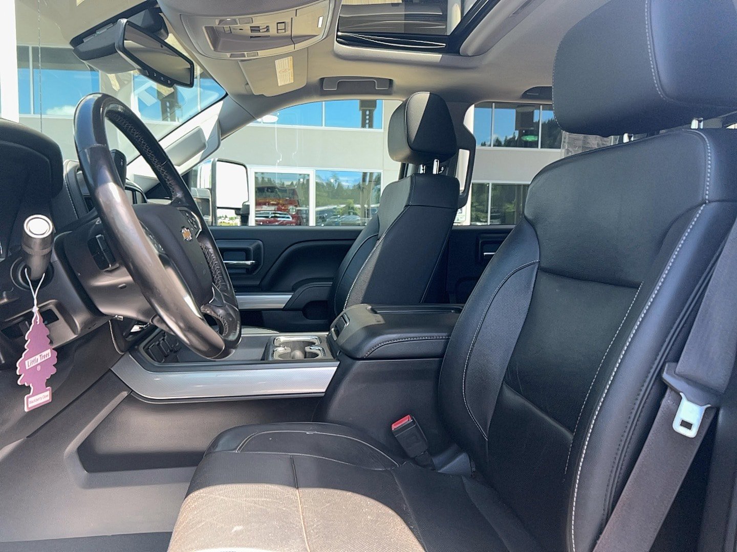 Used 2017 Chevrolet Silverado 3500 LTZ AWD/4WD image 19