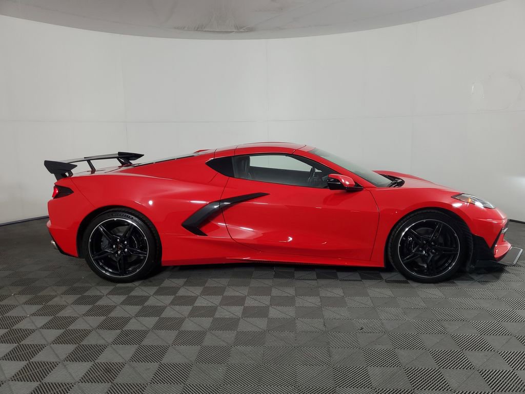 Used 2025 Chevrolet Corvette Stingray Coupe w/ 1LT RWD image 3
