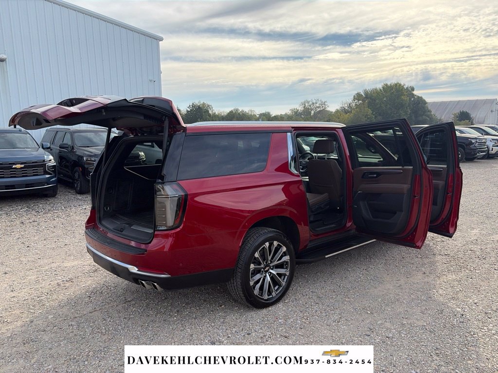Used 2026 Chevrolet Suburban High Country w/ Sun And Tow Package AWD/4WD image 39