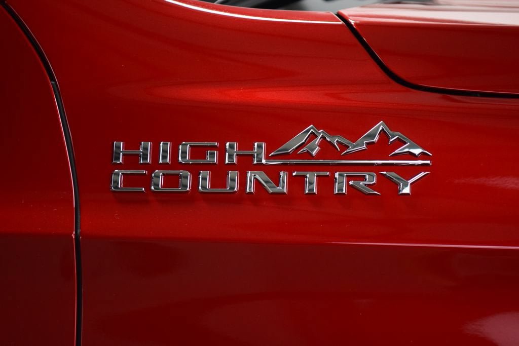 New 2026 Chevrolet Suburban High Country AWD/4WD image 16