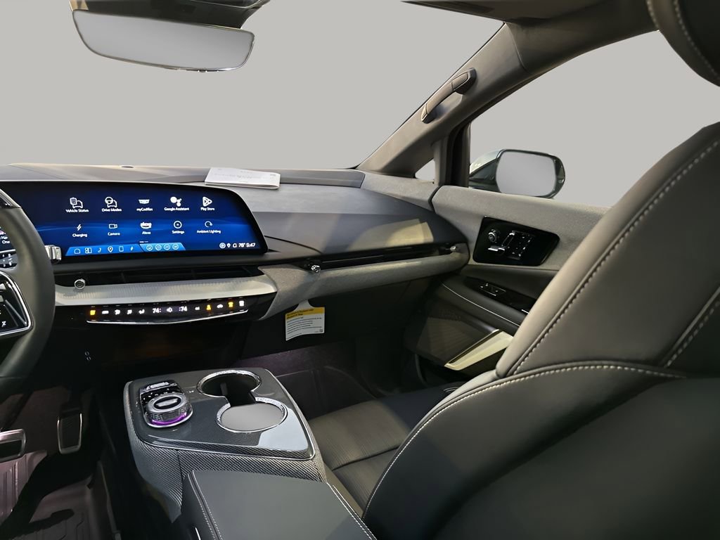 Certified 2025 Cadillac Optiq Sport 2 w/ LPO, Floor Liner Package image 19