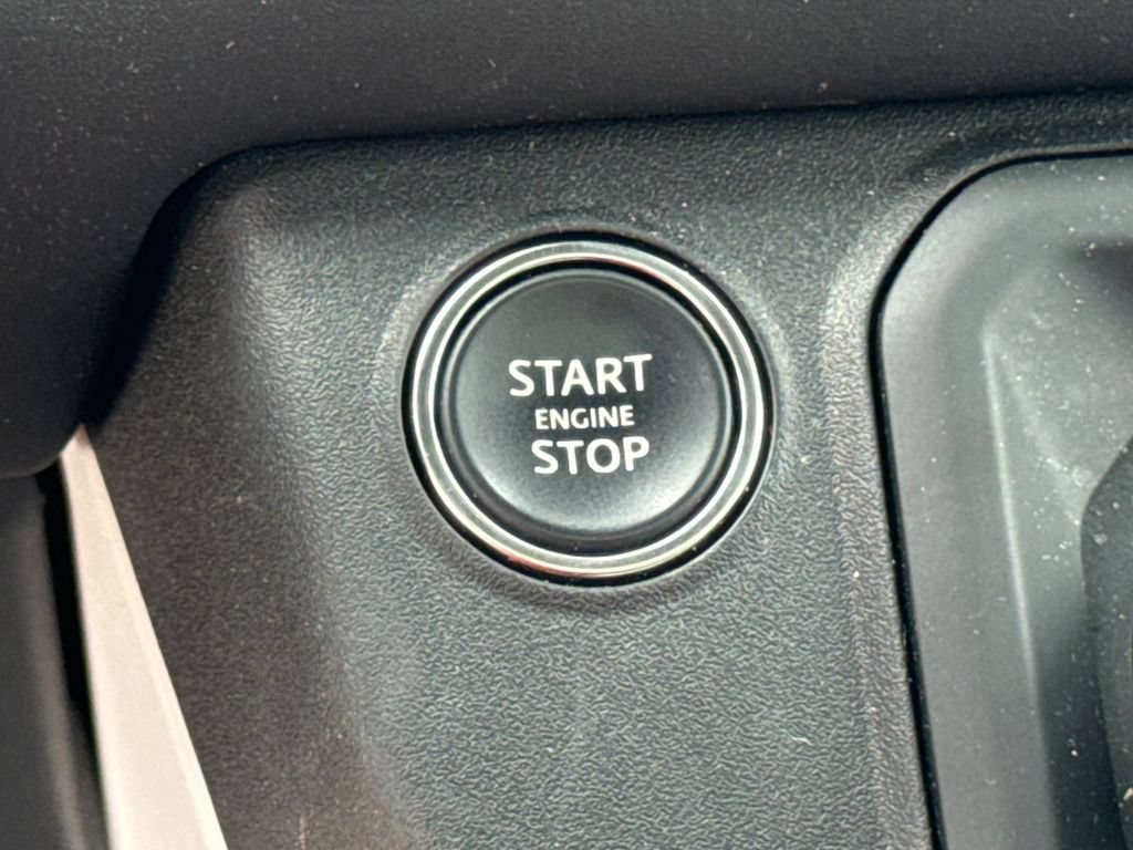 Used 2025 Land Rover Defender 110 S AWD/4WD image 22
