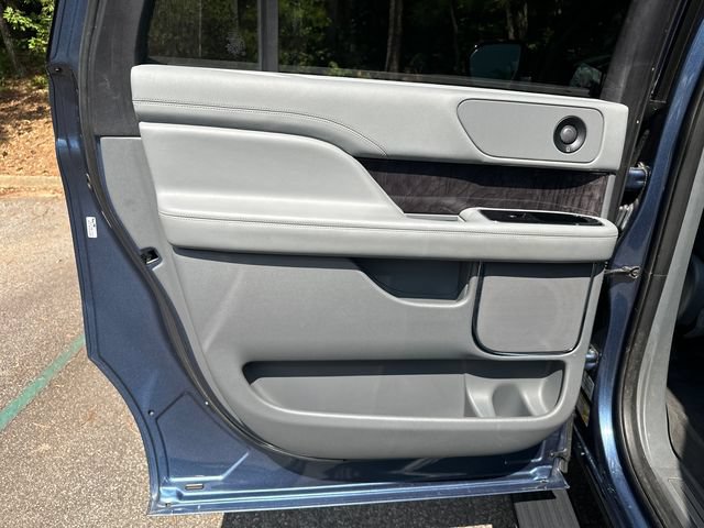Used 2019 Lincoln Navigator L Reserve AWD/4WD image 22