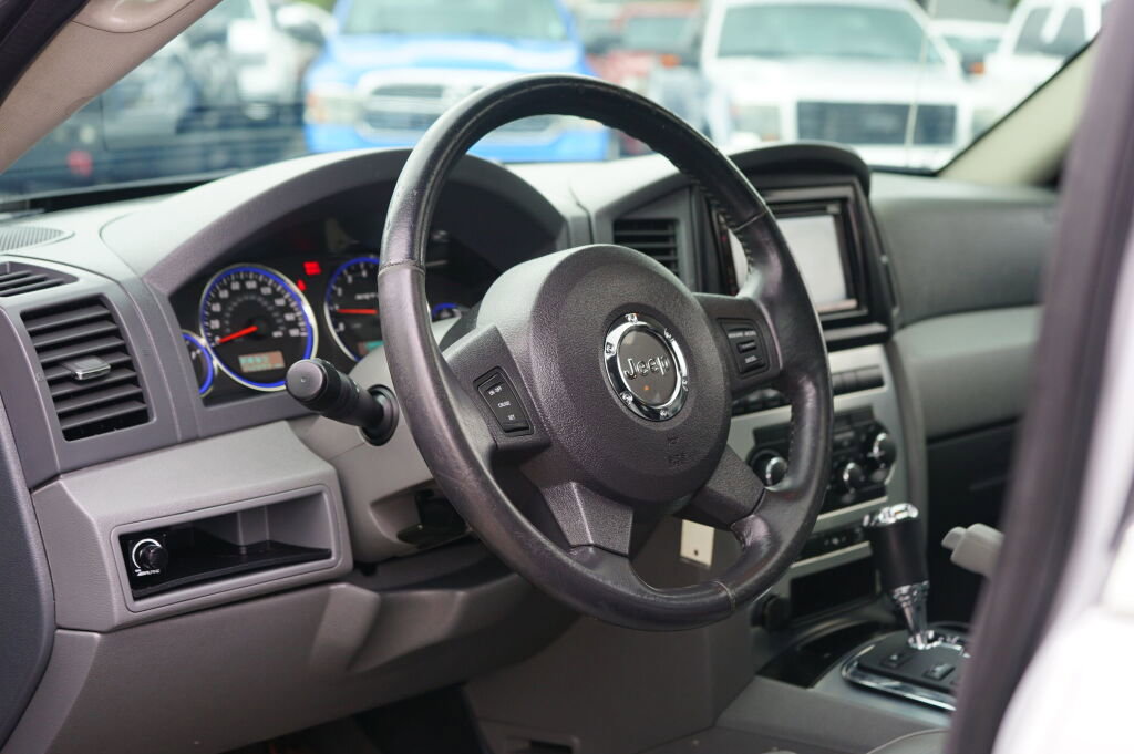 Used 2007 Jeep Grand Cherokee SRT8 w/ SRT Option Group I image 11