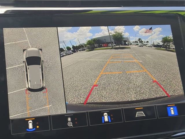 Used 2023 Chevrolet Bolt EUV Premier w/ Sun & Sound Package image 21