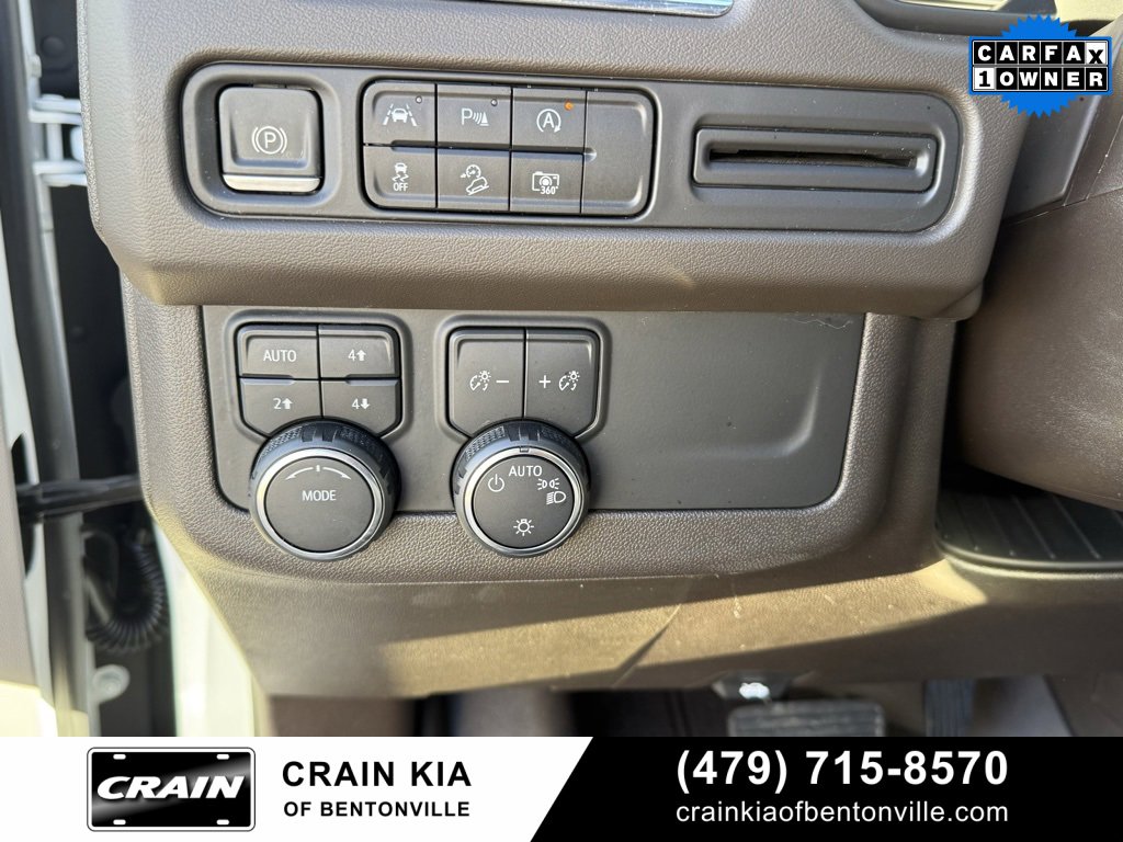 Used 2024 Chevrolet Tahoe Z71 w/ Luxury Package image 13