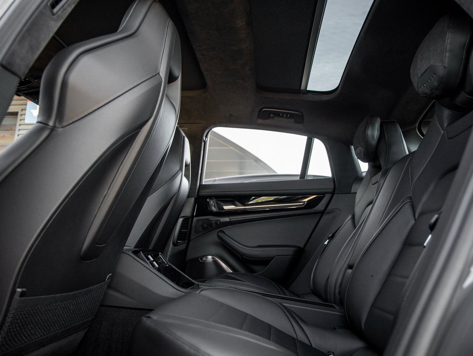 Certified 2026 Porsche Panamera GTS AWD/4WD image 34