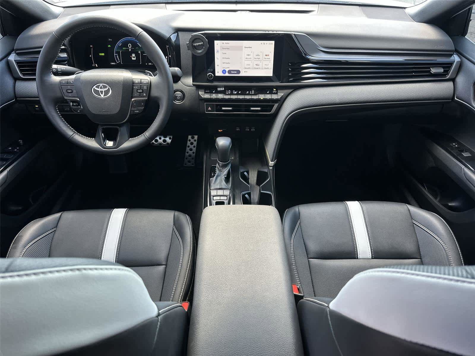Used 2025 Toyota Camry SE w/ Convenience Package AWD/4WD image 11