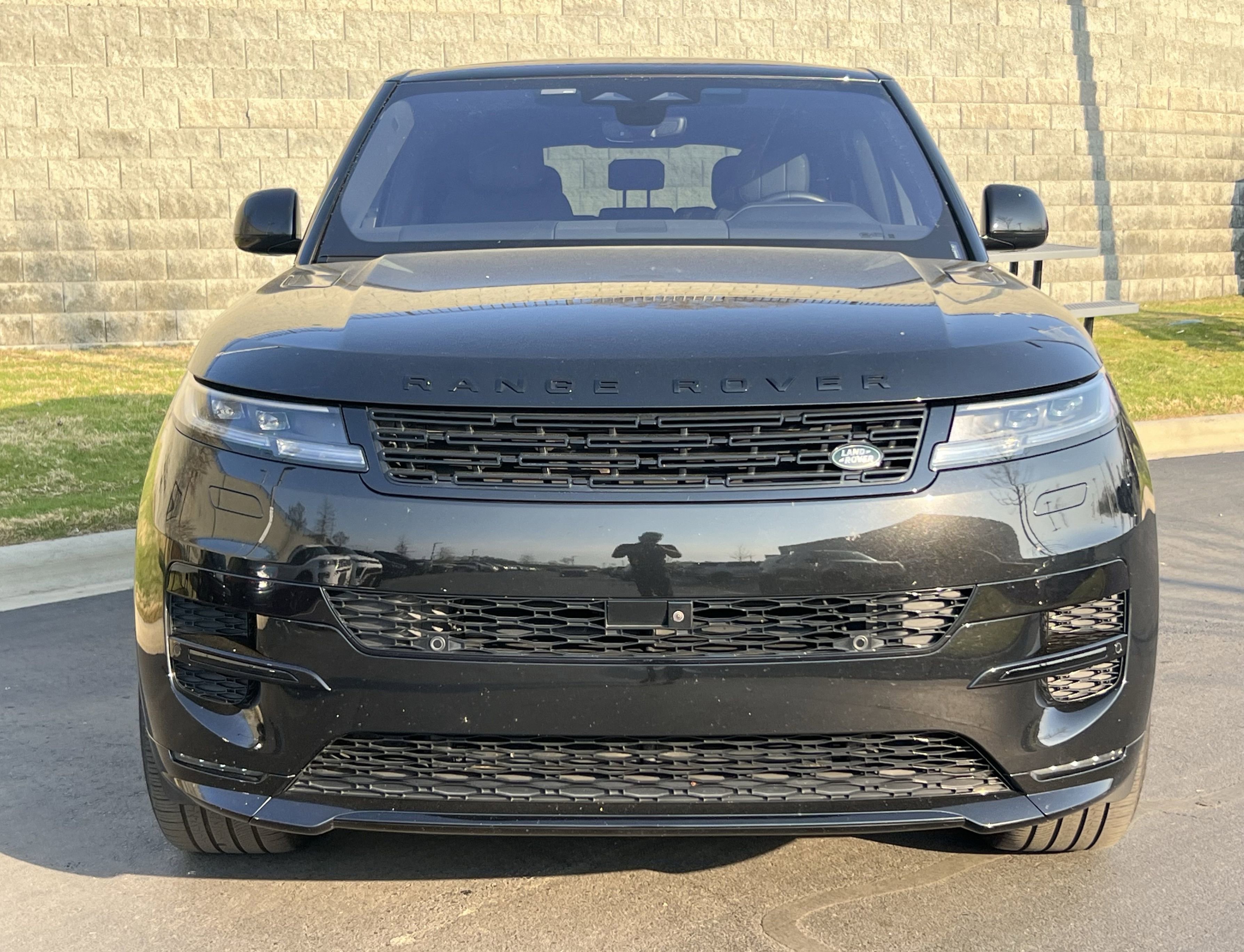 Used 2023 Land Rover Range Rover Sport SE Dynamic image 10