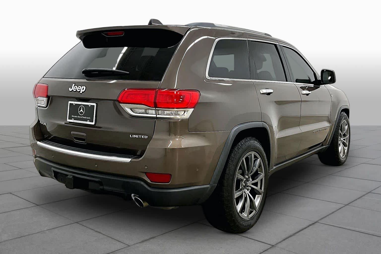 Used 2018 Jeep Grand Cherokee Limited w/ Luxury Group II AWD/4WD image 13