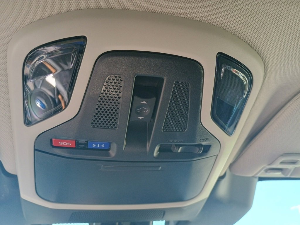 New 2025 Subaru Outback Touring XT w/ Popular Package #2 image 23