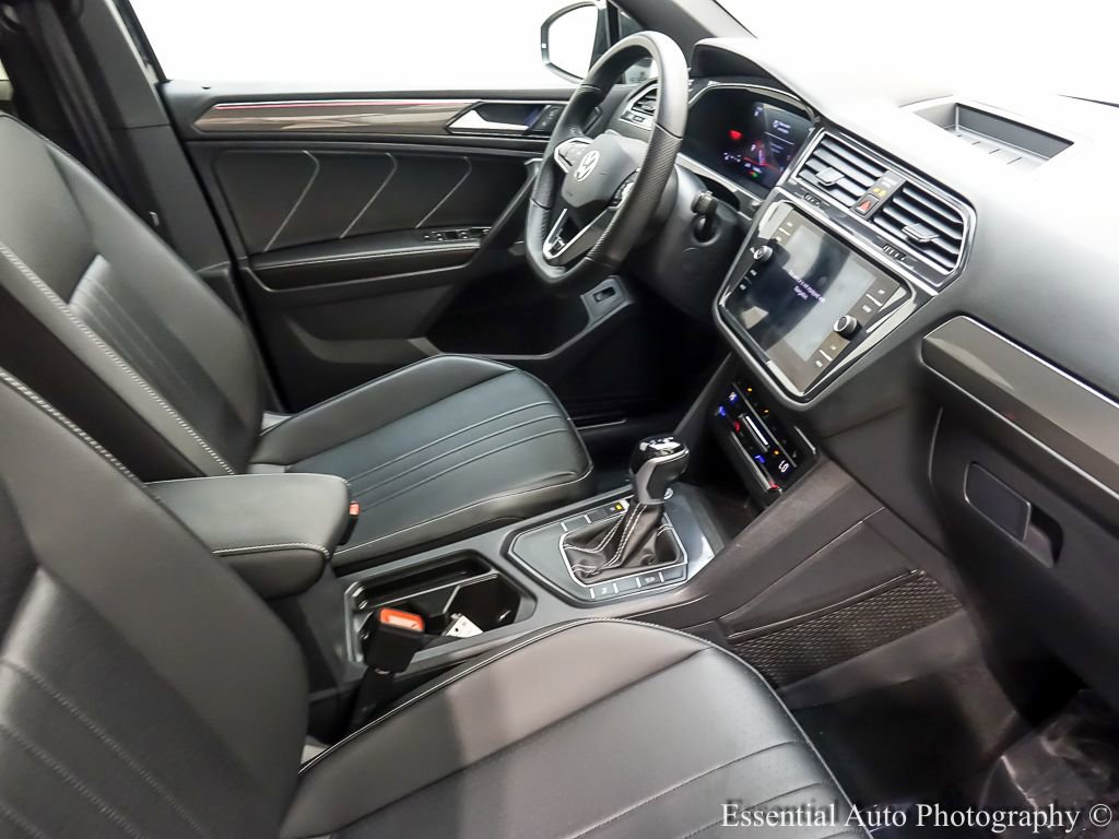 Used 2024 Volkswagen Tiguan SE R-Line w/ MDO Package, Three-Row FWD image 28
