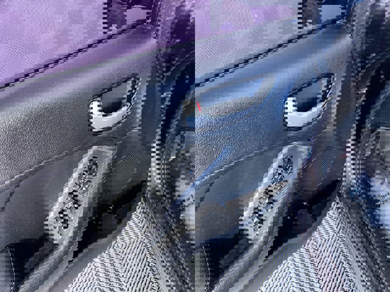 Used 2018 Kia Forte LX image 14