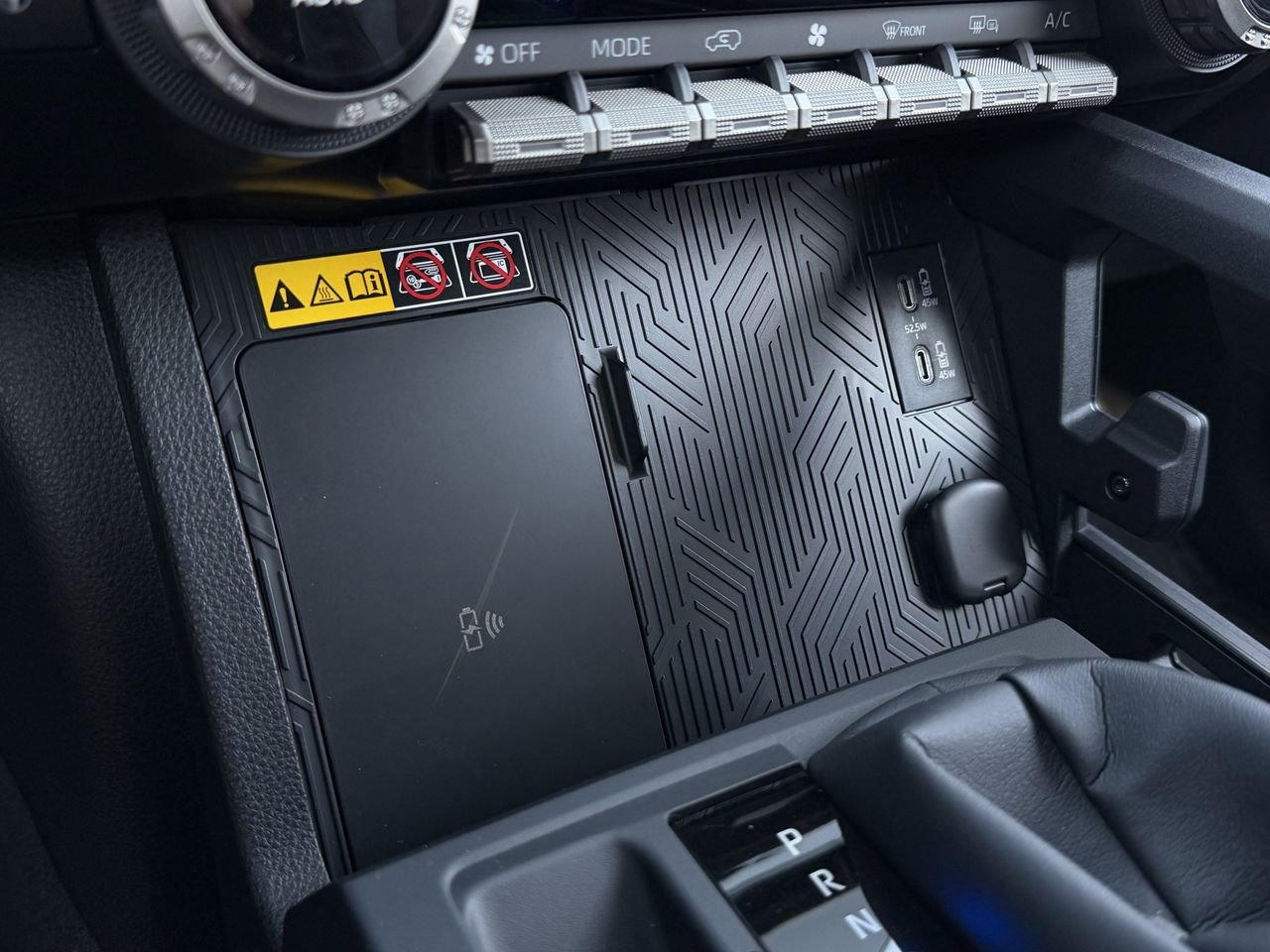 Used 2025 Toyota 4Runner 4WD image 18