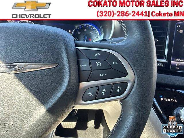 Used 2024 Chrysler Pacifica Touring-L FWD image 31