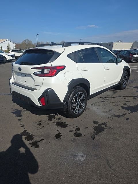 Used 2024 Subaru Crosstrek 2.0i Premium image 4