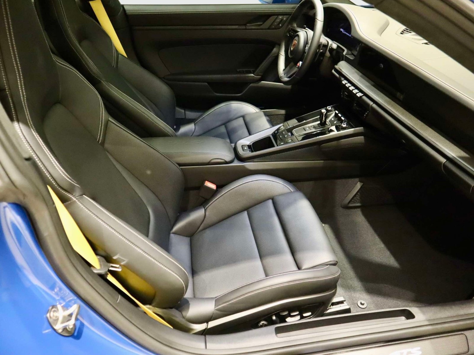 Used 2025 Porsche 911 GTS image 12