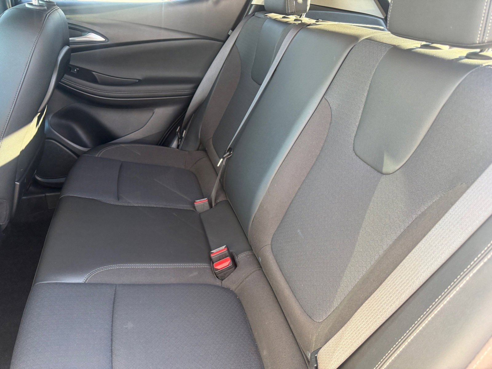 Used 2020 Buick Encore GX Preferred w/ Cold Weather Comfort Package image 27