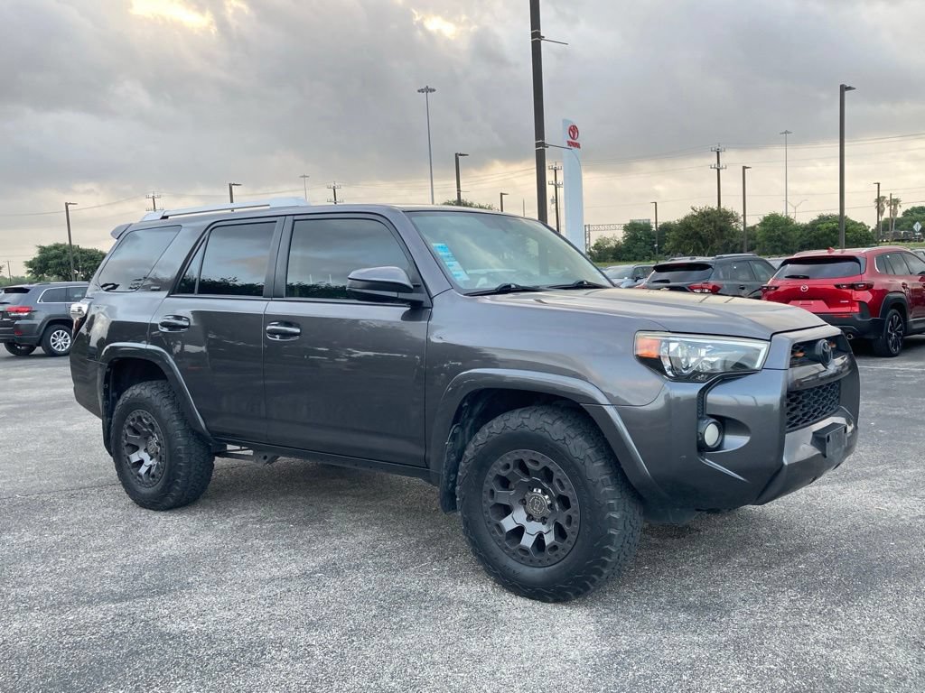 Used 2018 Toyota 4Runner SR5 RWD image 3