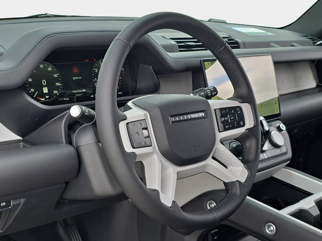 New 2026 Land Rover Defender 110 X-Dynamic SE AWD/4WD image 17