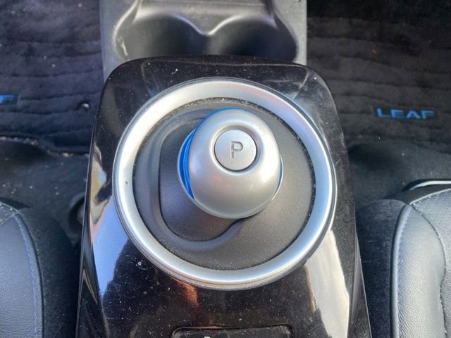 Used 2015 Nissan Leaf SL w/ Premium Package image 21