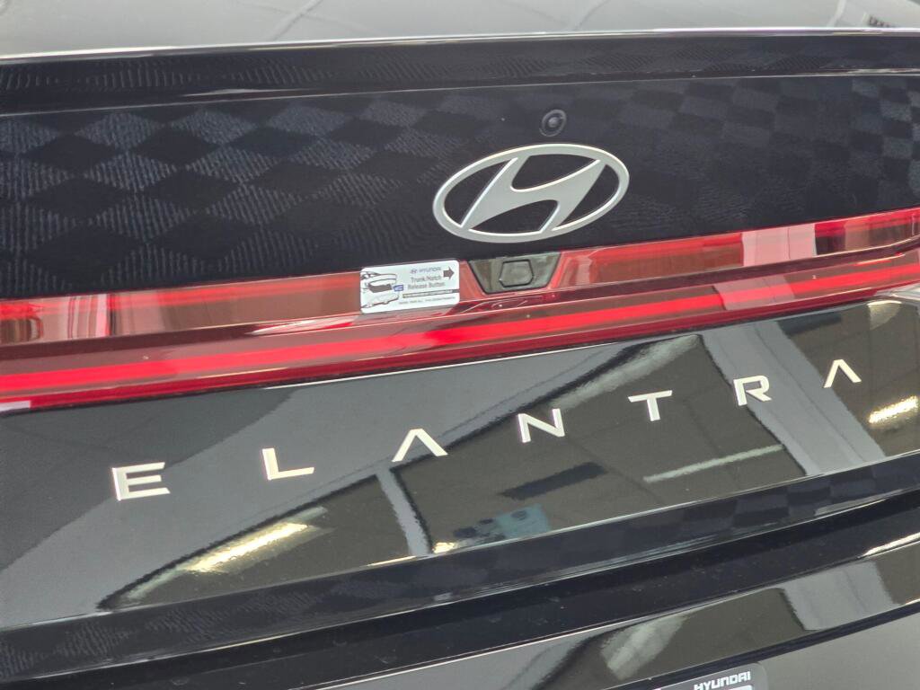 New 2026 Hyundai Elantra SEL Sport image 15