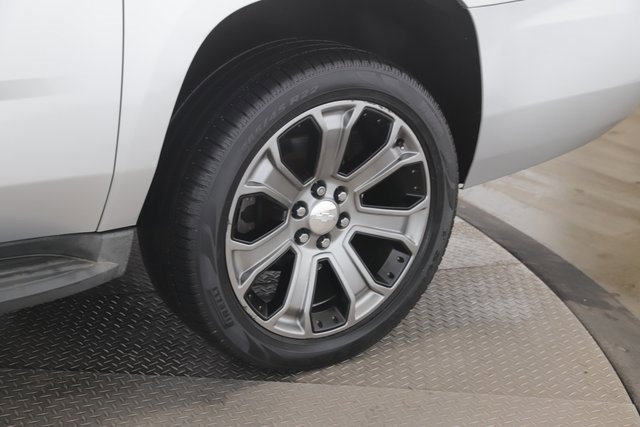 Used 2015 Chevrolet Suburban LT image 14