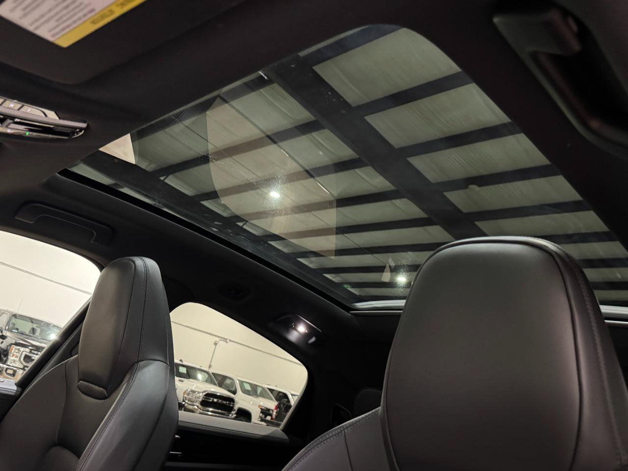 Used 2022 Porsche Cayenne Coupe AWD/4WD image 43