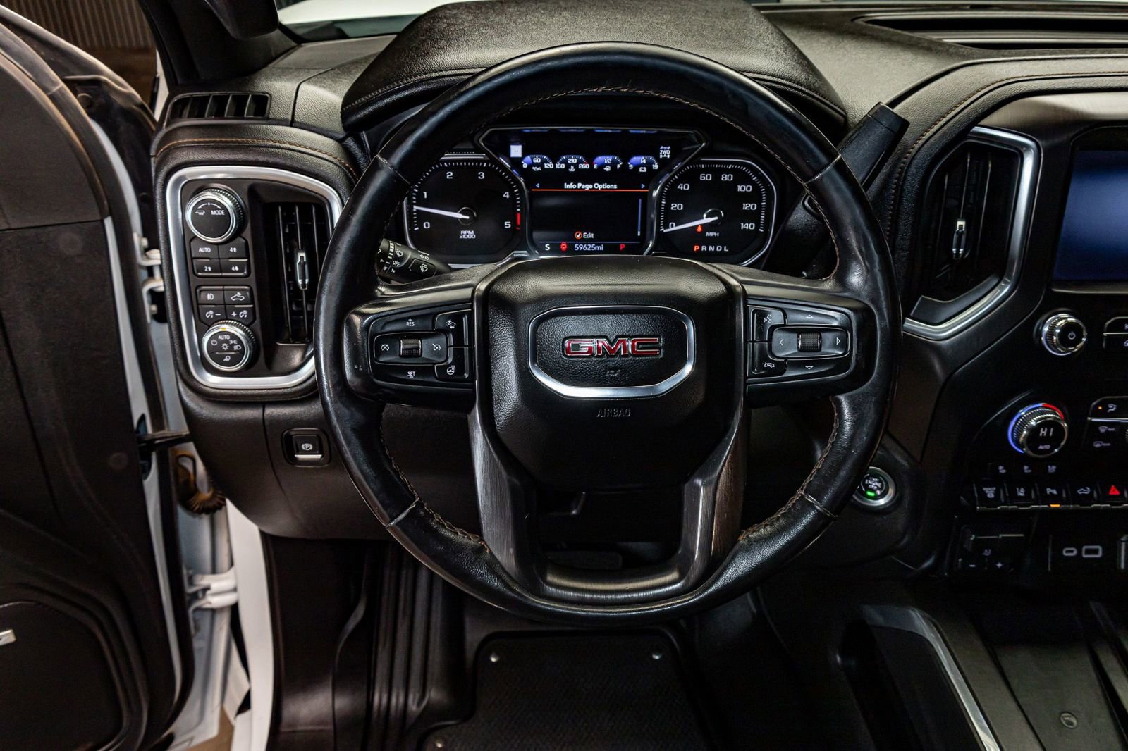 Used 2021 GMC Sierra 2500 AT4 w/ AT4 Premium Plus Package image 18