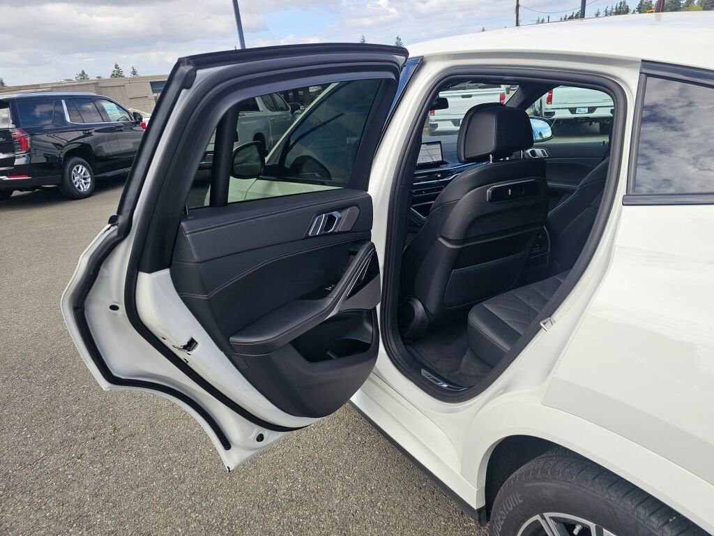 Used 2026 BMW X6 xDrive40i image 21