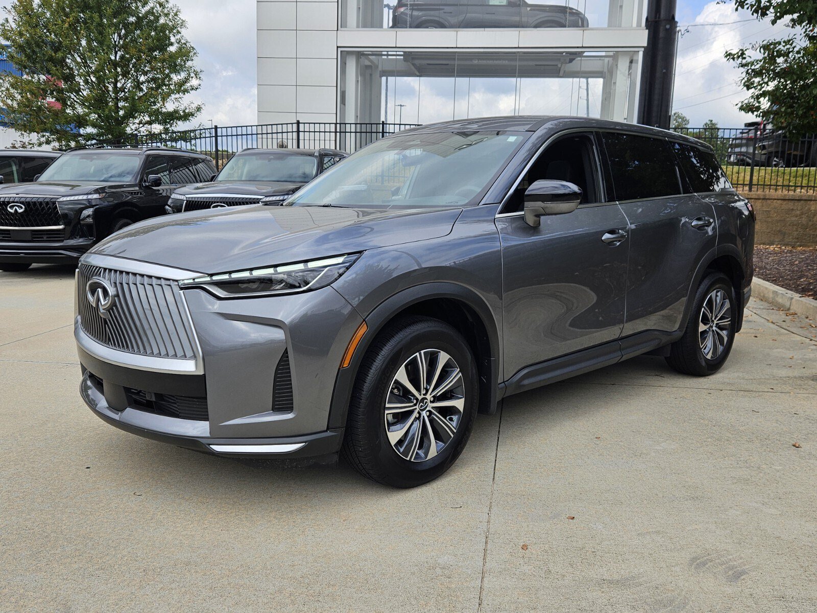 Certified 2026 INFINITI QX60 Pure w/ Cargo Package FWD image 1